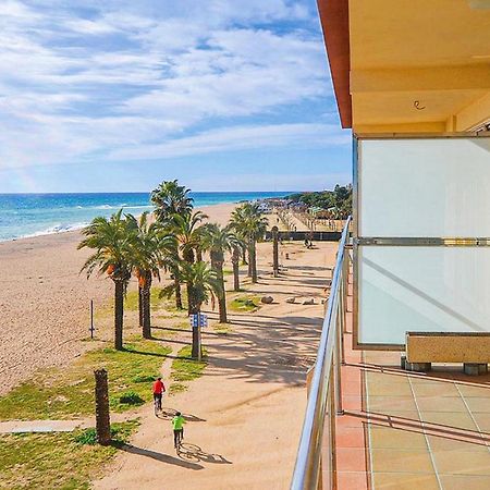 Awesome Apartment In Santa Susanna With Kitchen المظهر الخارجي الصورة